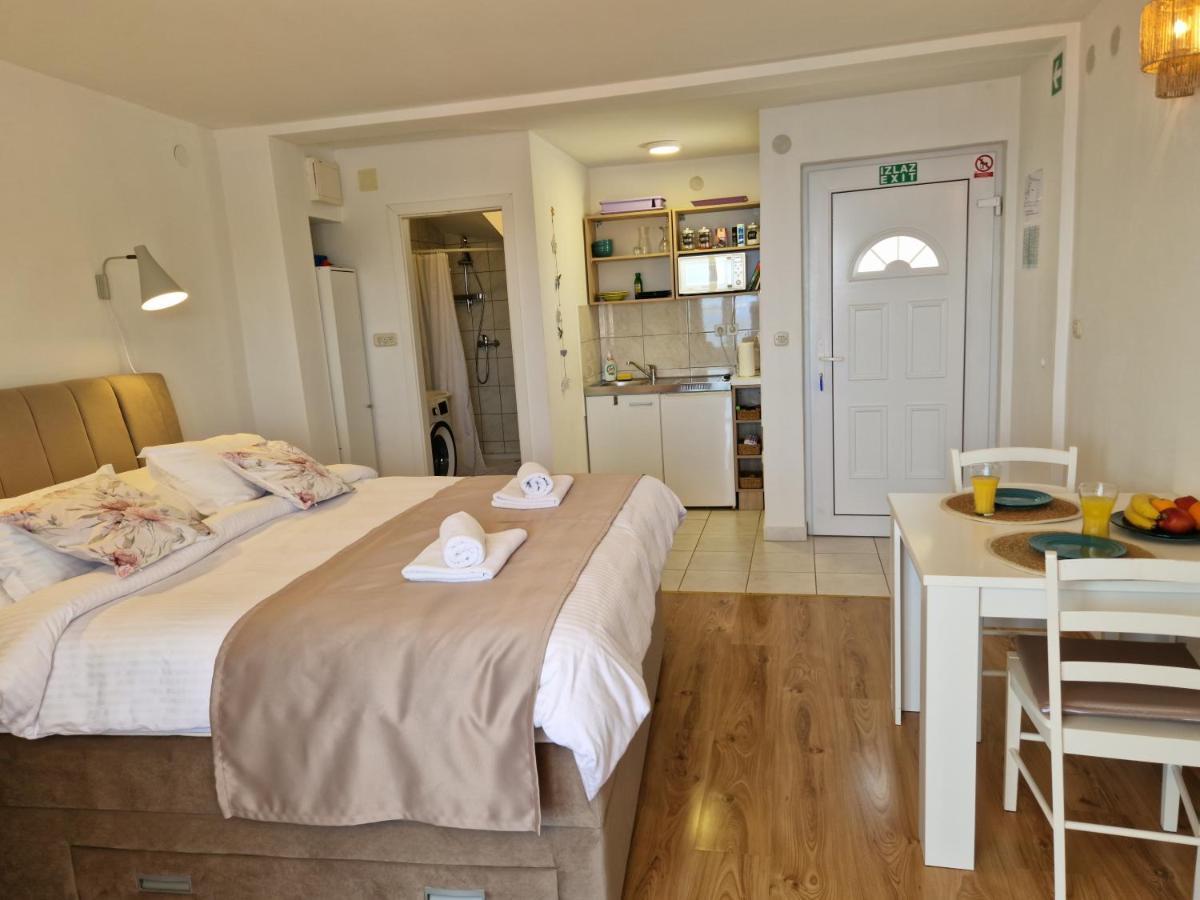 Apartmani Luan Вис Экстерьер фото