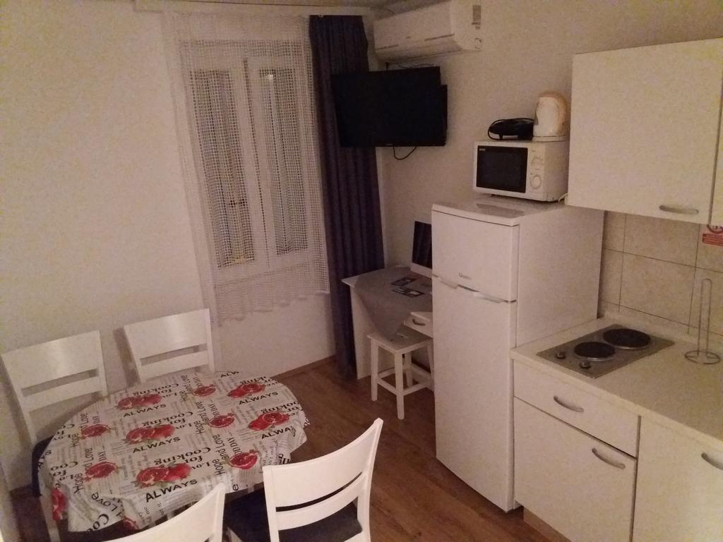Apartmani Luan Вис Экстерьер фото